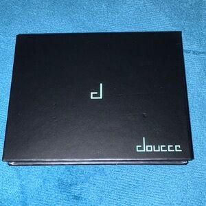 Doucce On the Go Eyeshadow Blush Highlighter Magnetic Palette